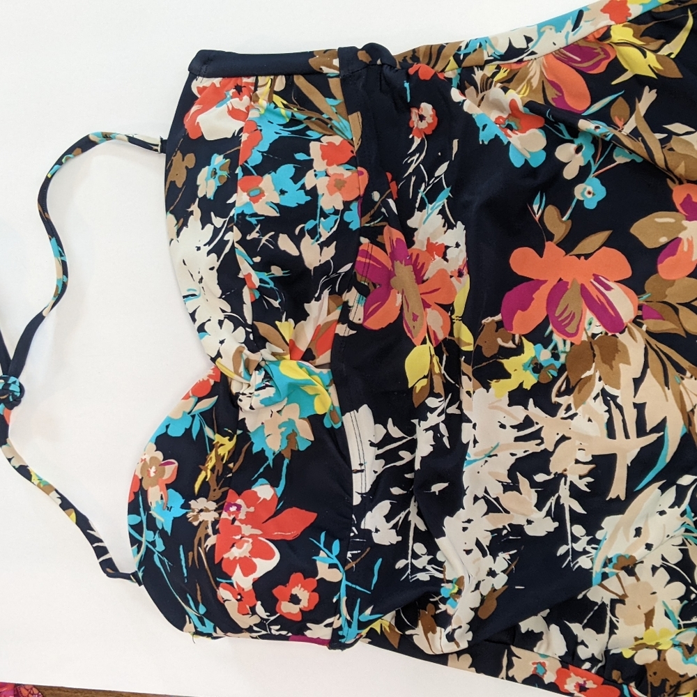Tankini swim top, size large